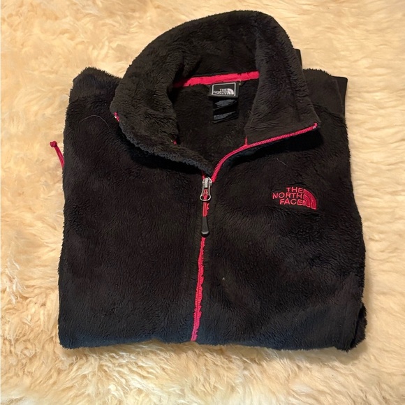 The North Face Black and Pink Logo Thick Fleece Jacket - Picture 6 of 7